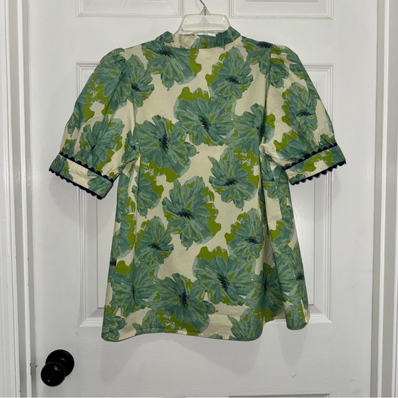 Entro Green and Blue Floral V Neck Short Sleeve Top with Ruffles size L - Picture 6 of 6